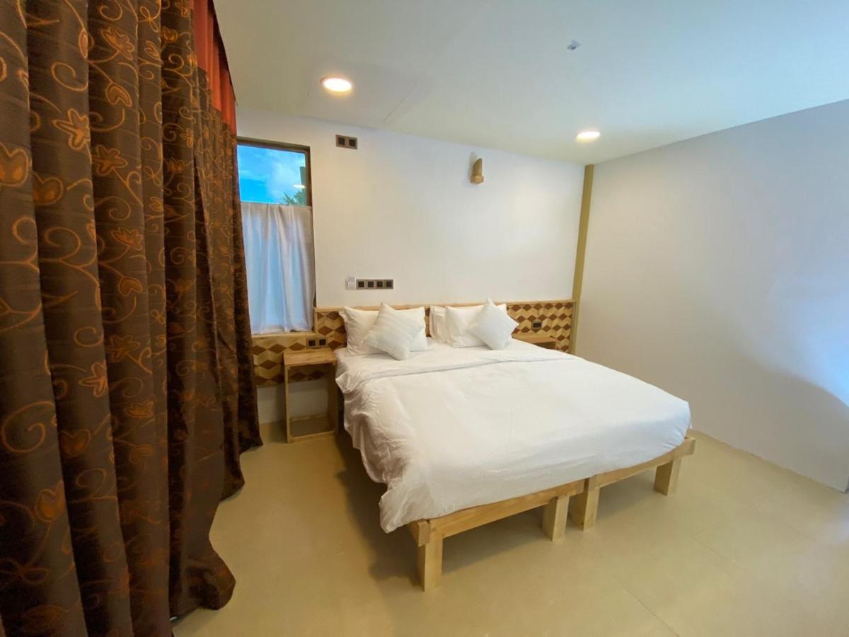 Rindali Maldives Maaenboodhoo Hotel Dhaalu Atoll Екстериор снимка