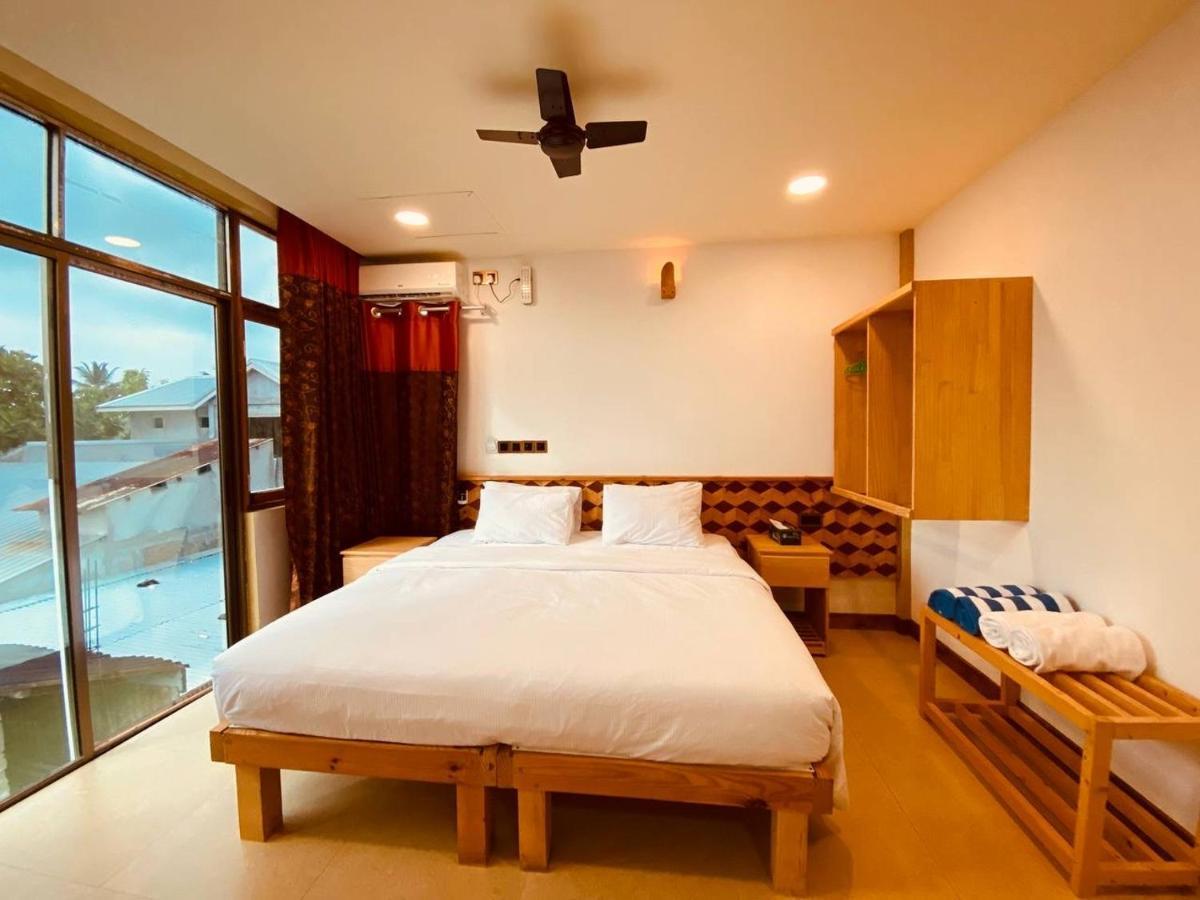 Rindali Maldives Maaenboodhoo Hotel Dhaalu Atoll Екстериор снимка